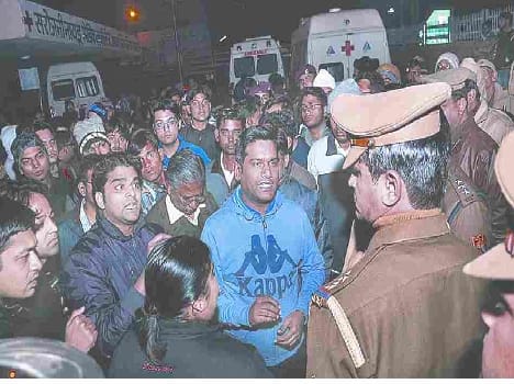 attack on doctor at mid night